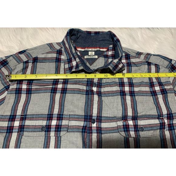 Tommy Hilfiger button up - Picture 5 of 9